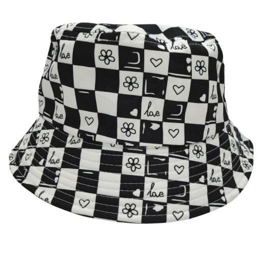 Flowers and hearts stitch the checkerboard Fisherman's hat